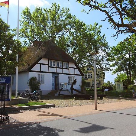 Ferienwohnung Mit Balkon, Gratis Nutzung Vom Ahoi Erlebnisbad Und Sauna In Sellin - Haus Strandeck Fewo 19 Goehren  Exterior photo